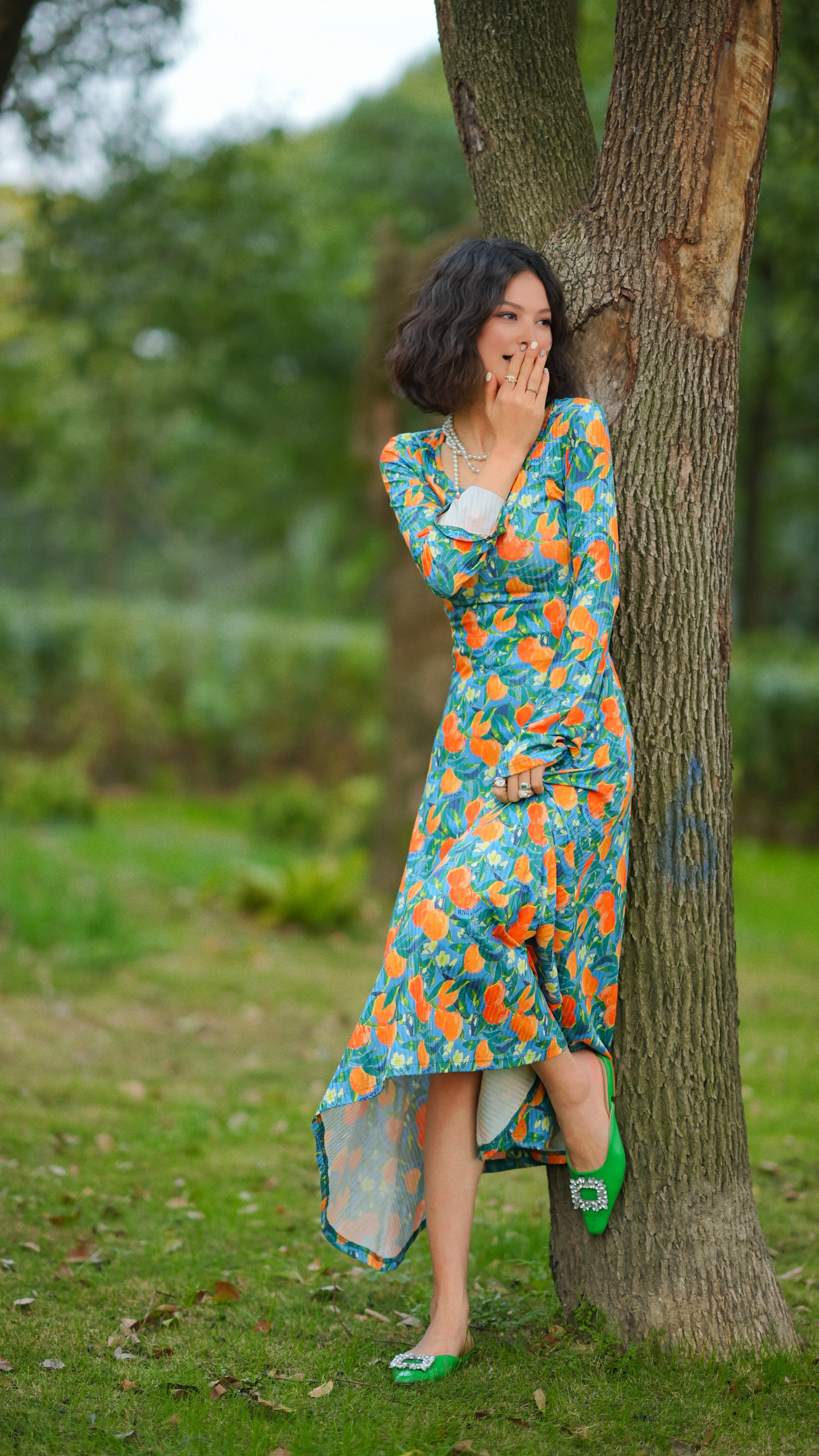 Summer luxury new original design green orange dress long sleeved floral french style fashion show for commuting be gift for mom and friend.