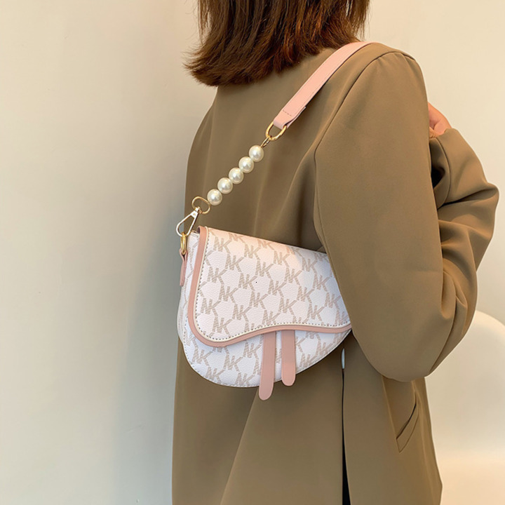 Luxury Bag Free Shipping Designer Niche New Women's Versatile Letter Printing Crossbody Shoulder Underarm Bag Fashion Saddle Bag Bags Casual Shop