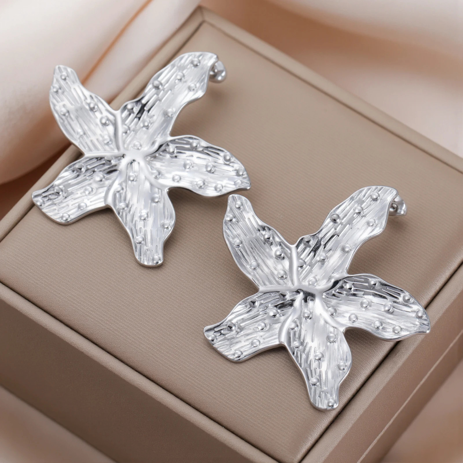 Cazador Exaggerate Big Starfish Earrings for Women Stainless Steel Gold Color Stud Earrings Trendy 2025 Jewelry Birthday Gifts 250812