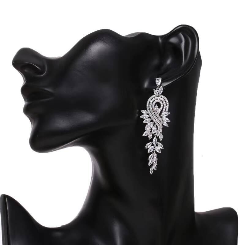 Minimum Order Quantity 2pcs Jewelry for Women Bride Wedding Zircon Party New Trend Gold-plated Fashion Earrings