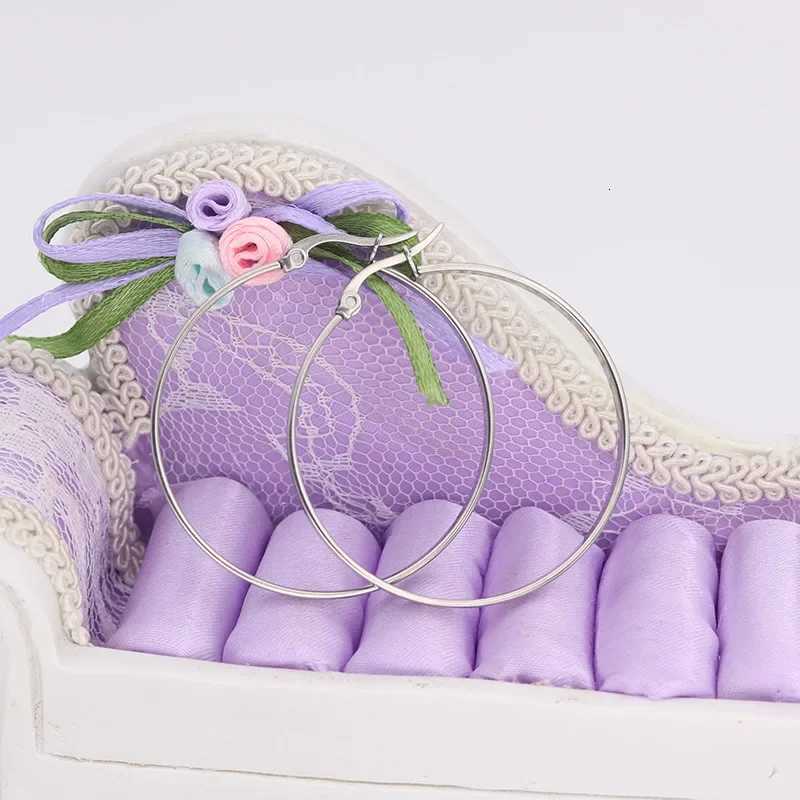 Stainless Steel Hoop Earrings For Women Big Round Circle Hoop Earring Pop Fashion Ear Piercing Jewelry Black/Silver Color XJ250814