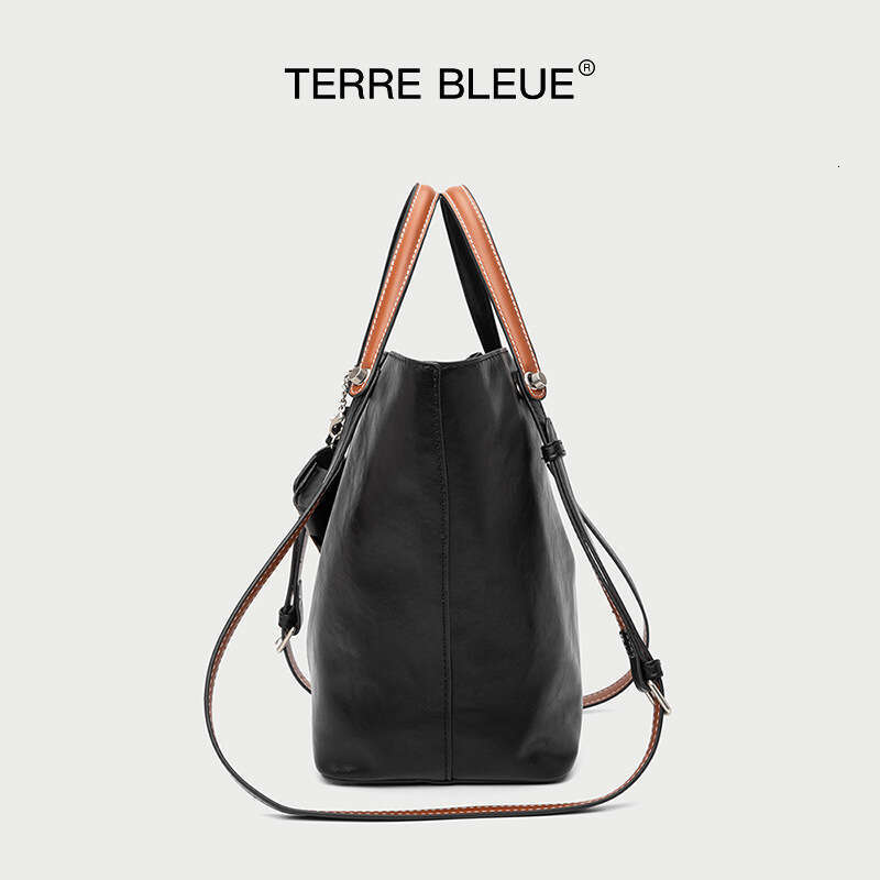 Retro Bucket Bag Women's Designer's New Handheld Vegetable Basket Bags Shoulder Crossover Large Capacity Trendy and Fashionable