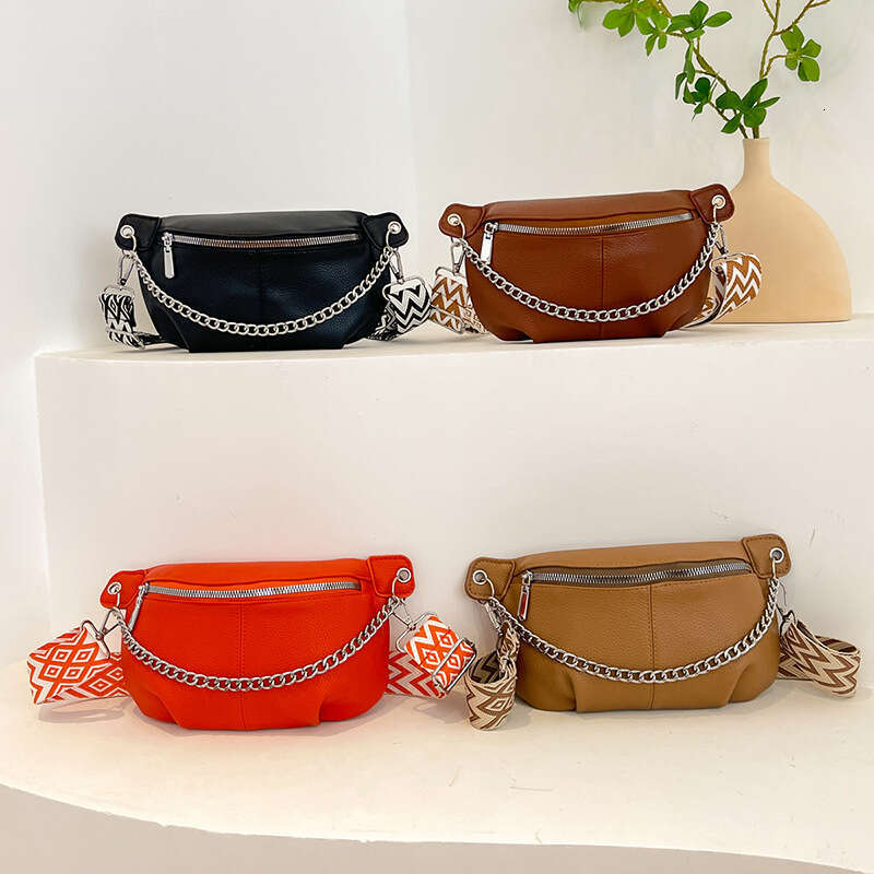 2025 Korean Version New Chain Saddle Women's wallet Wide Shoulder Strap Small Chest Versatile Phone Bags Designer Women Crossbody Bag