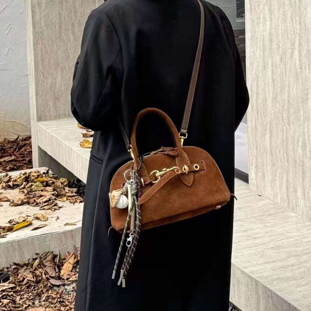 Matte Tote 2025 New Classic Luxury Lazy Style Capacity Commuter Women's Large Shoulder Bag