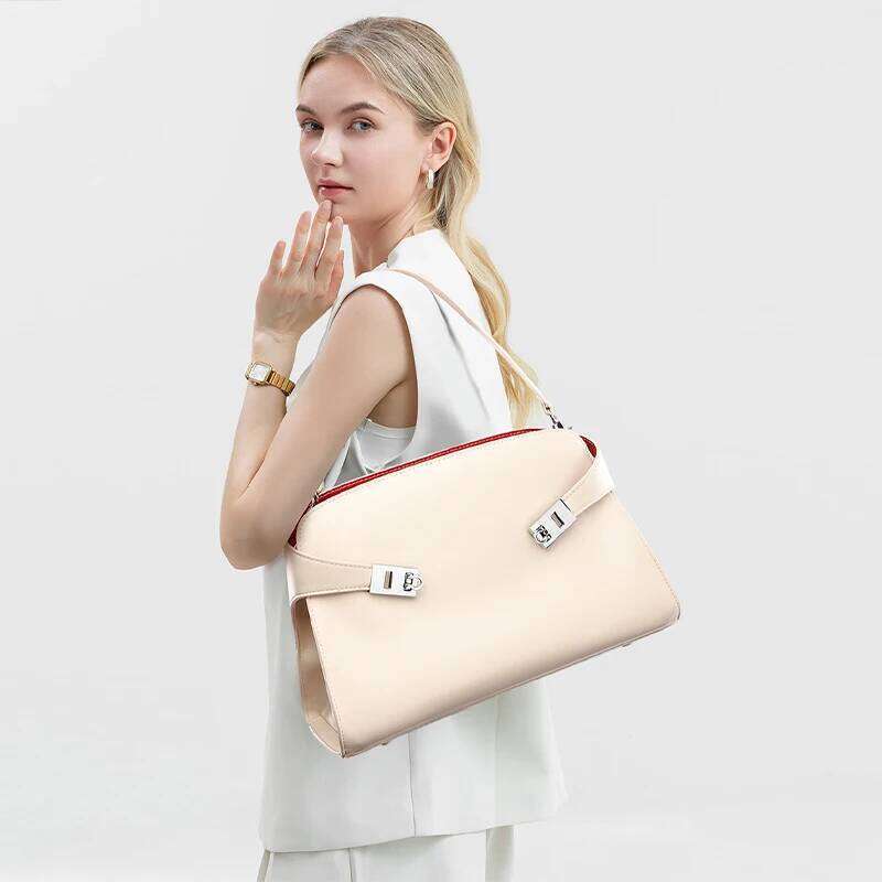 Brand Women s Handbags High Quality Large Capacity Shoulder Sier Lock Tote Bags New Versatile Elegant Underarm Bag bag