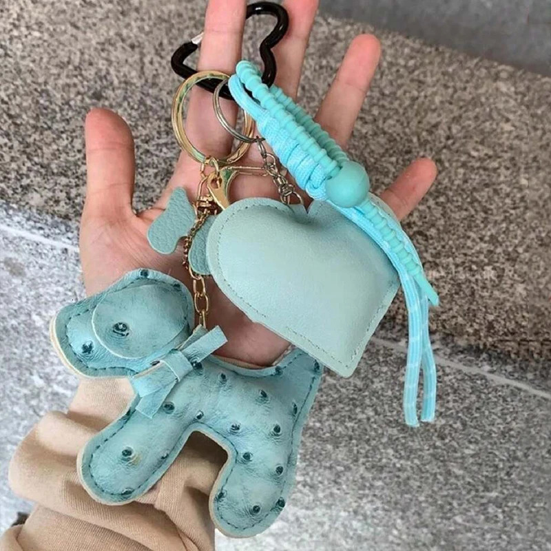 Cute Car Key Chain PU Leather Dog Heart Puppy Car Key Chain Creative Gift Bag Pendant Ornament wholesale 250811