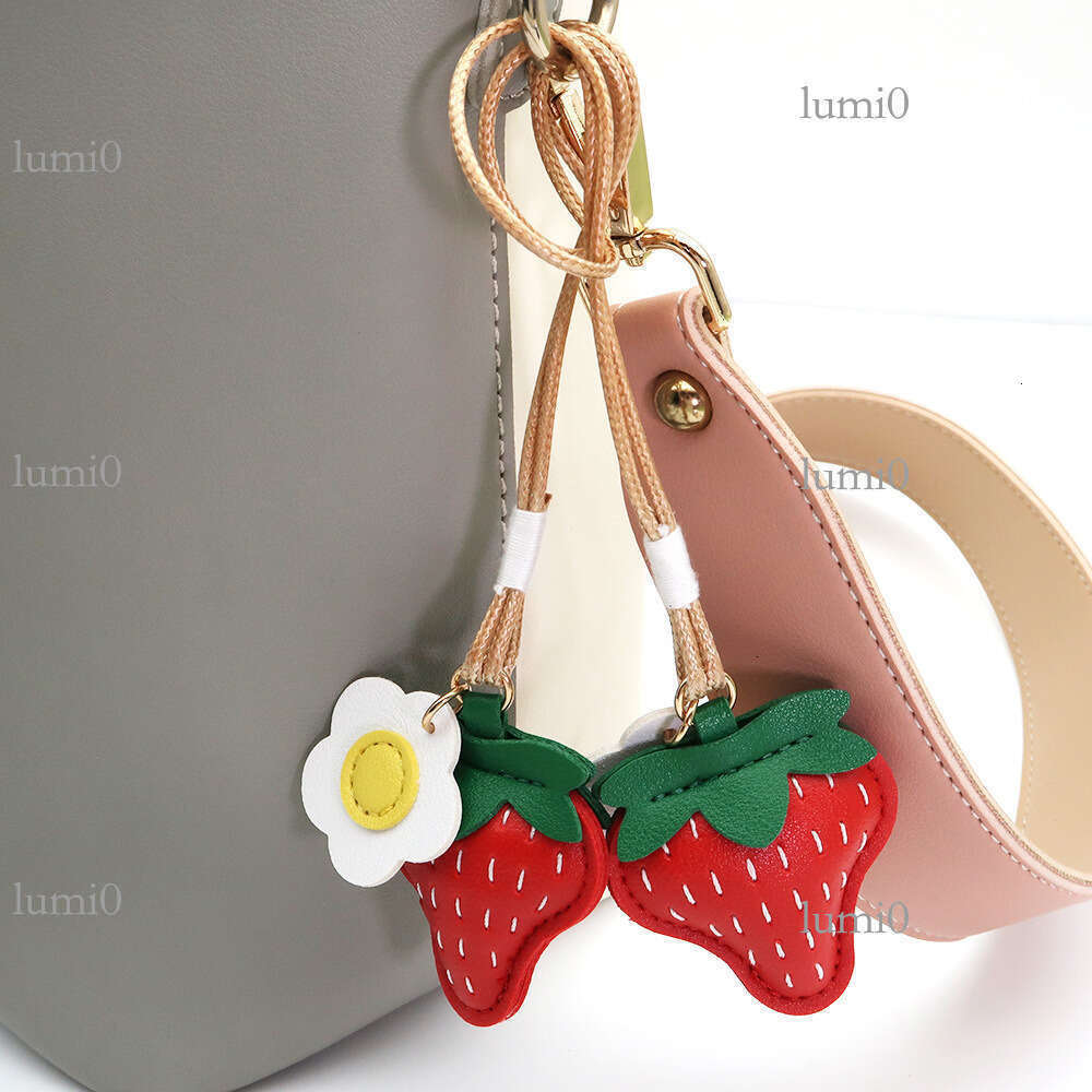 New Cute Ins Strawberry Bag Hand-sewn Leather Exquisite Berry Worry Fun Hanging Ornament Small Pendant