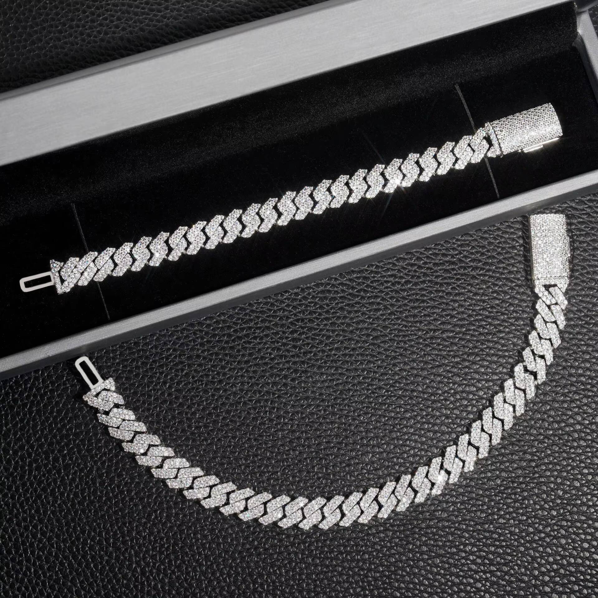 Diamond Tester 925 Sterling Silver Moissanite Necklace 10mm Iced VVS Cuban Link Chain Hip Hop Jewelry for Men