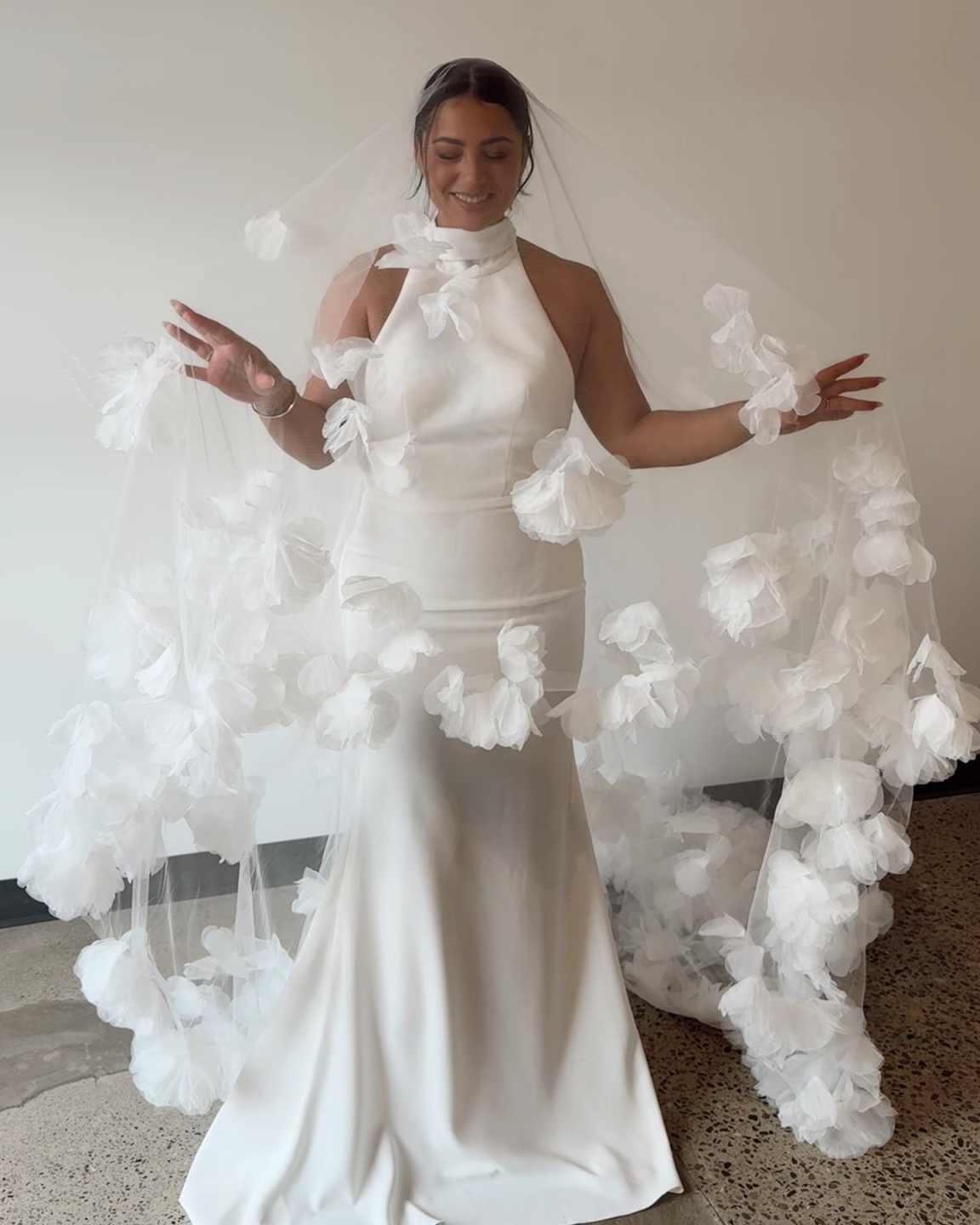 White Ivory Bridal Veil Long Cathedral Wedding One Layer Veil Hand Sewn 3D Flowers Floral Lace Veil Wedding Accessories