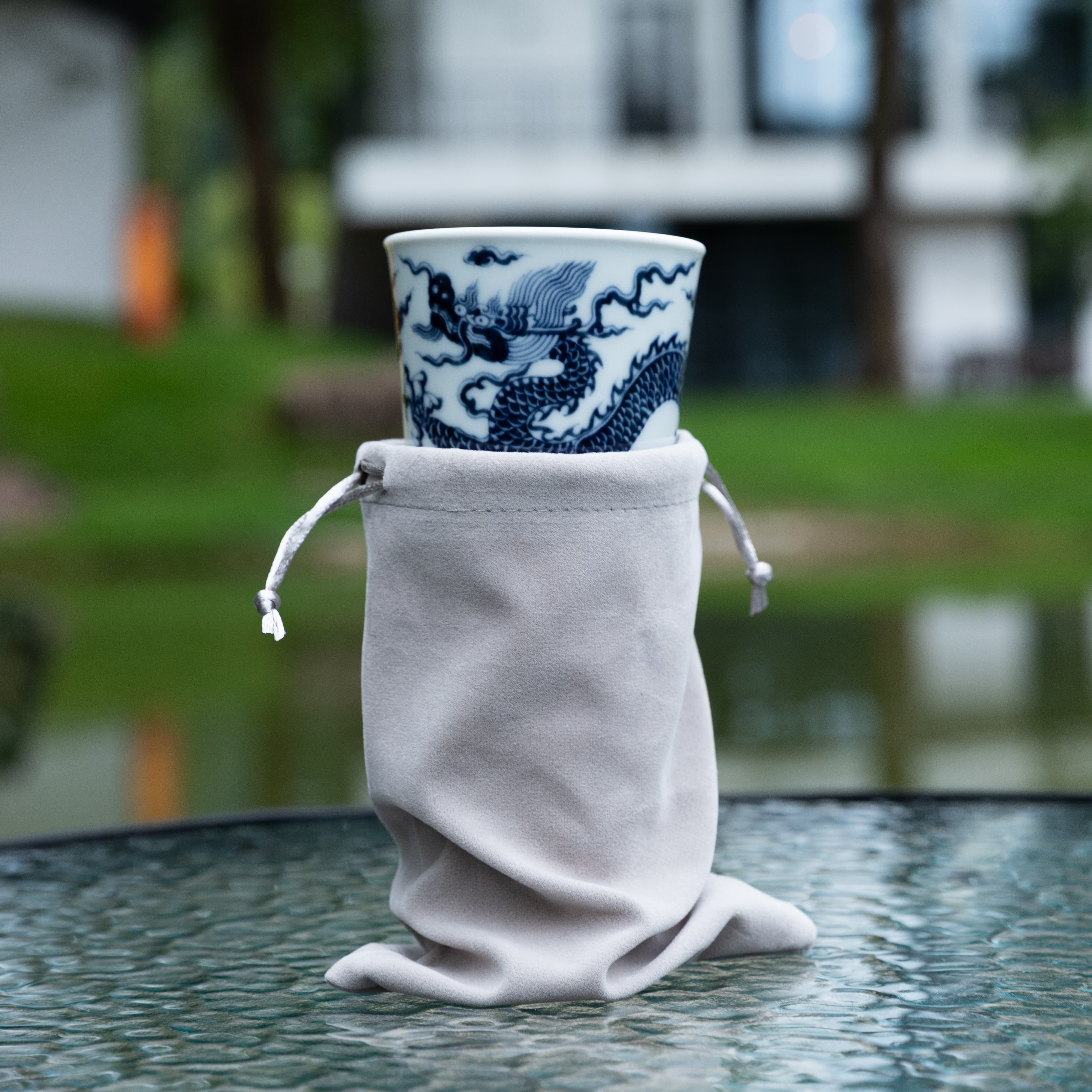 Fine China Soda Cup 260ml for Coke and More. made from porcelain with 3 patterns: flowering begonia pattern, hundred-butterfly motif, blue-and-white d