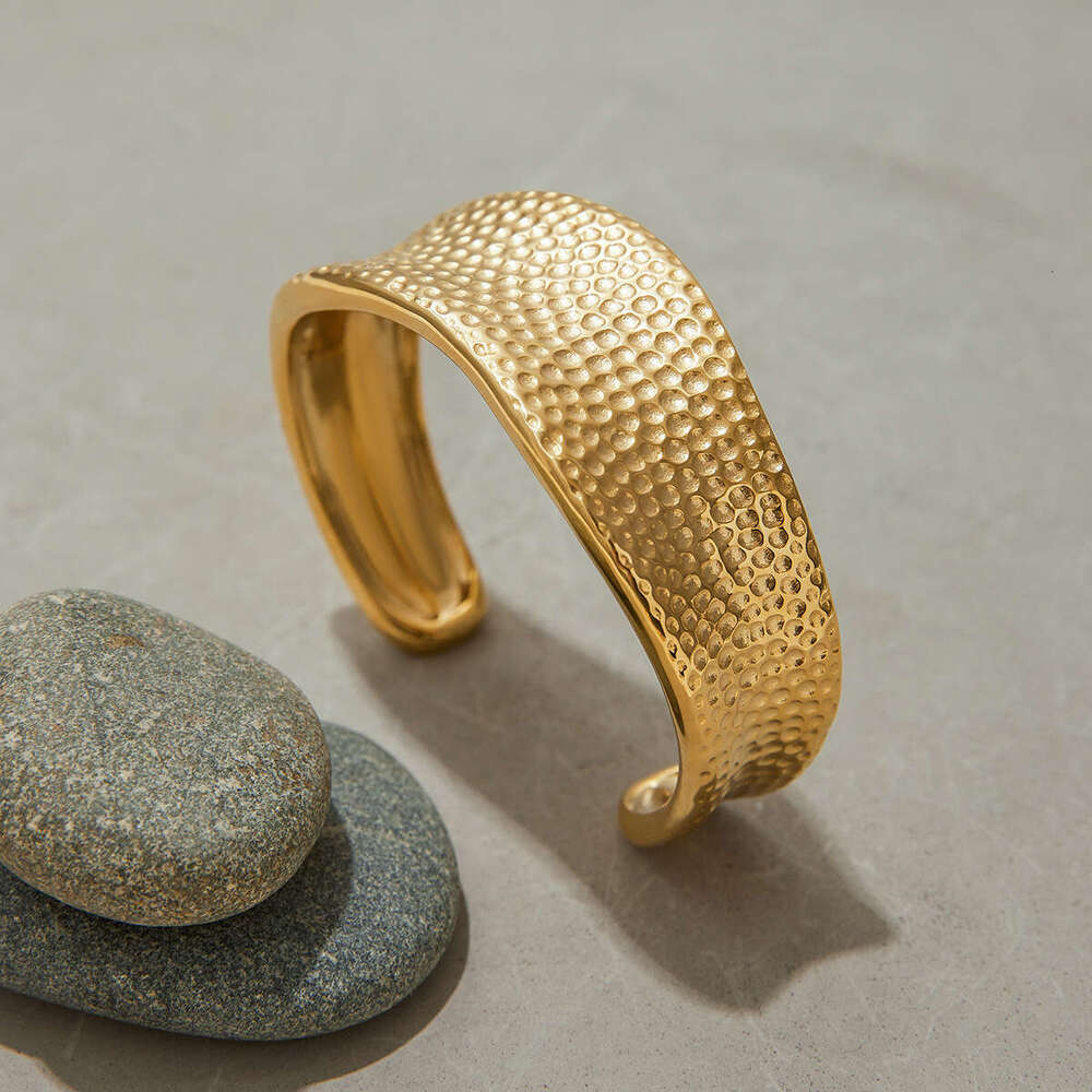 Designer Jewelry Wide Titanium Hammered Bracelet Non-Fad for Women Light High-End Feel Stainless Steel Accessories