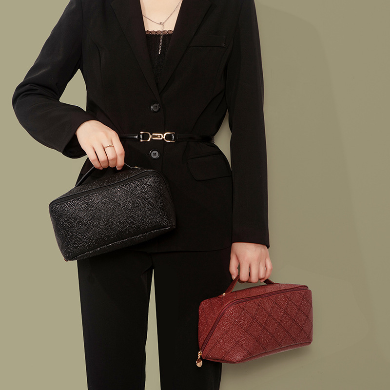 New Large Capacity Portable Organizer Waterproof High-Value Small Square Pillow Makeup Bag