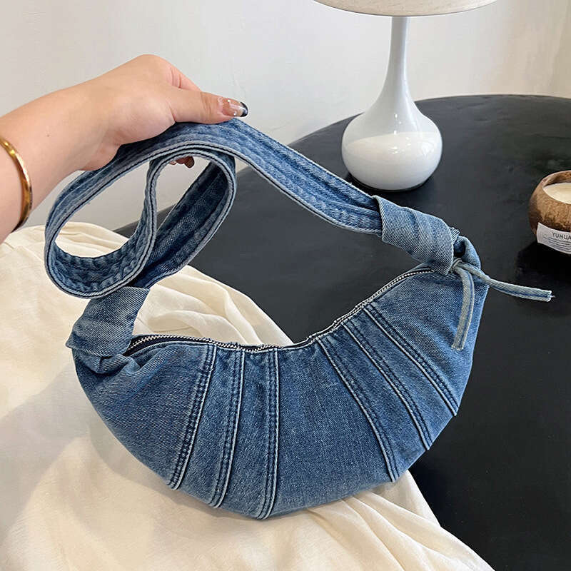 New Fashion Niche Denim Baguette Casual Wide Strap Single Shoulder Trendy Bags Designer Women Versatile Crossbody Dumpling Bag