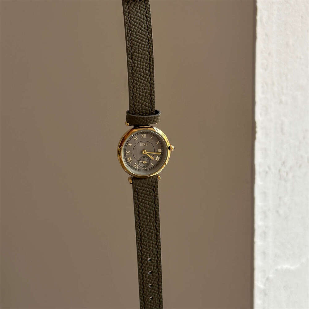 New for Women Vintage Style Niche Temperament High-end Leather Strap Women's Watch Designer Live Streaming