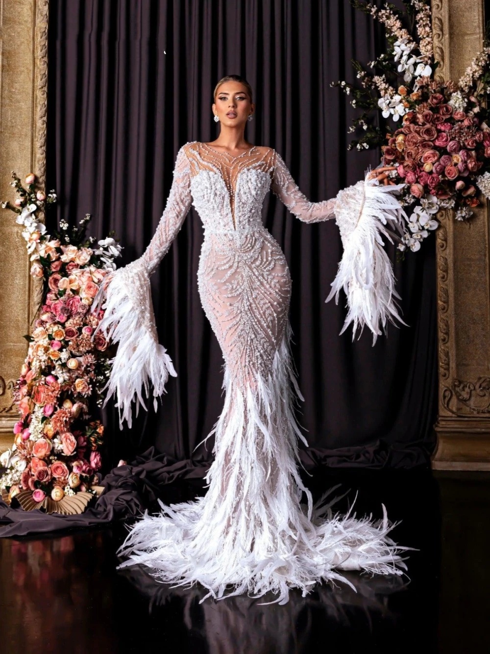 Illusion Sequined Lace Wedding Dresses Women Sexy Pearls Feathers Mermaid Bride Dresses Customized Sexy Floor Length Bridal Gown