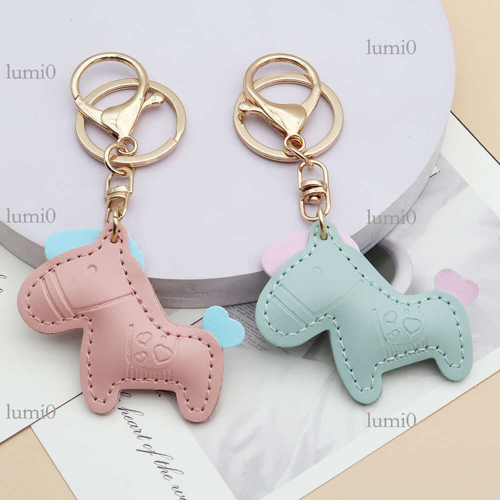 Cute Heart Keychain Pendant for Men and Women, Exquisite Leather Pony Bag Charm, Couple Adorable Pet