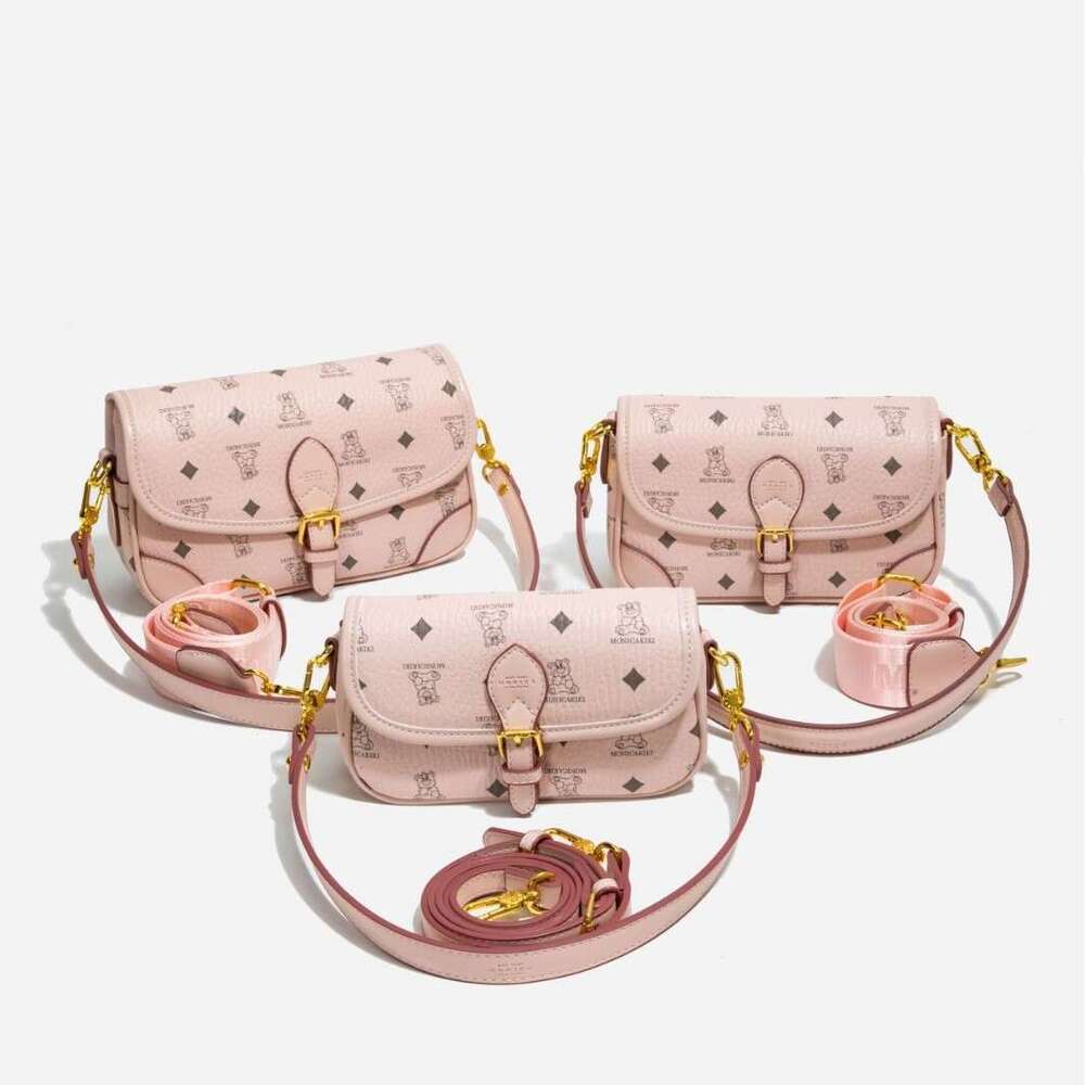 Single Monica Chic Shoulder Crossbody Small Square for Women with Printed Cute Bear Design, Stylish and Versatile Messenger Bag Design,