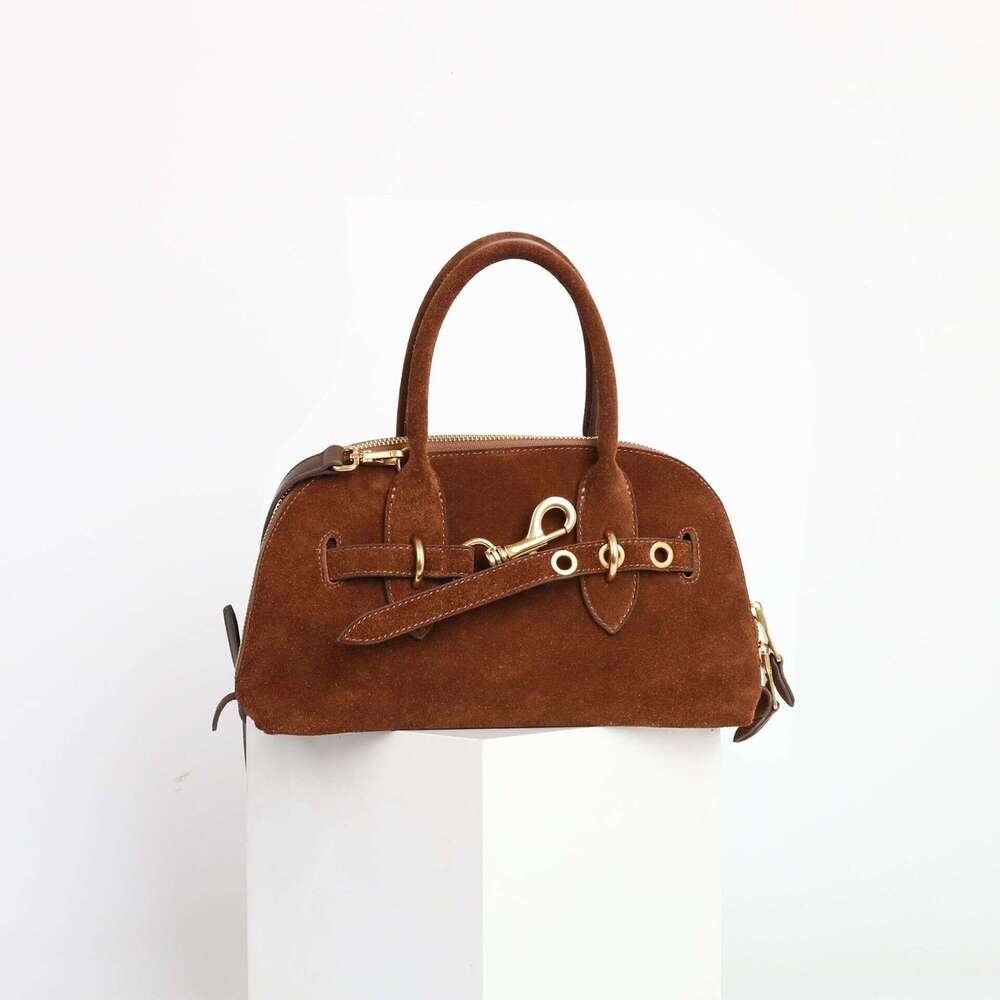 Matte Tote 2025 New Classic Luxury Lazy Style Capacity Commuter Women's Large Shoulder Bag