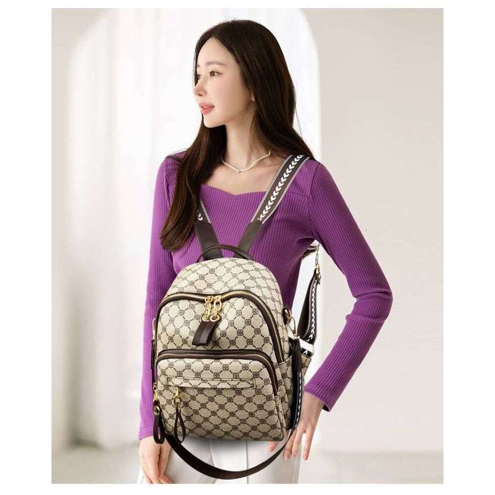 Women's new taste zipper large capacity to go out practical convenient simple atmosphere trend all fashion travel backpack