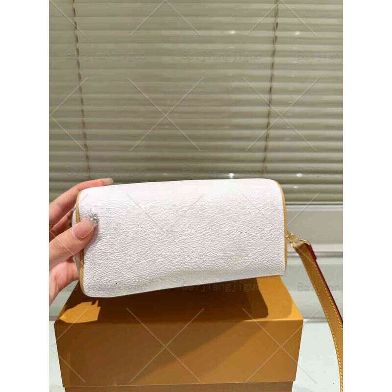 Designer Bags Suede Leather Clutch Brown Medium Small Zipper Women Party Waterproof Synonyms