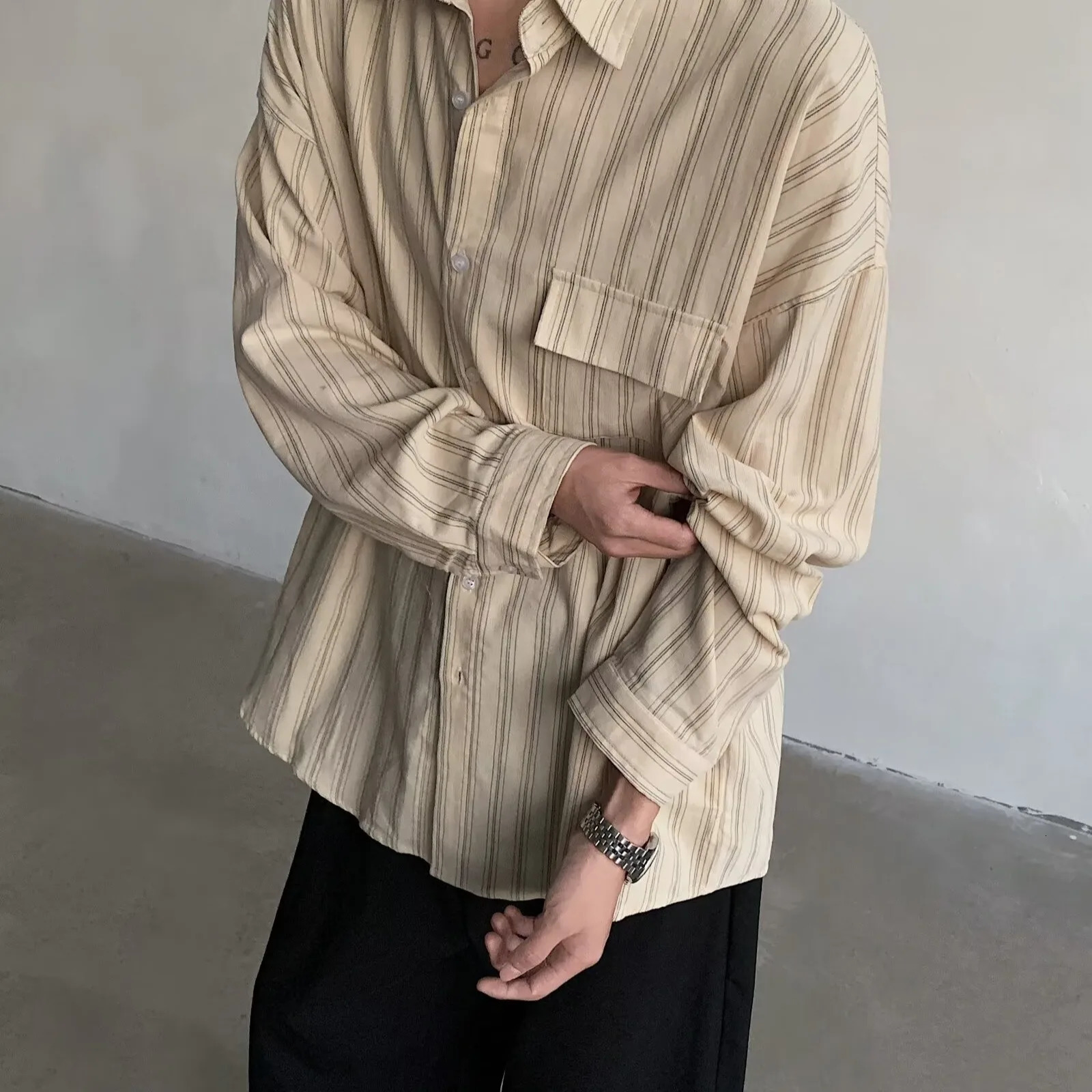 Mens Striped long-sleeved Shirt Korea Style Button Up Harajuku Fashion Oversize Blouse High Quality Shirt for Men 250813