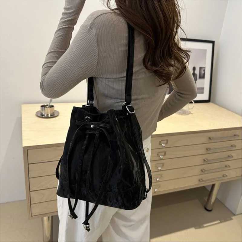 Trend Womens Crossbody Bucket Bag String Design High Quality S Size Versatile Autumn Fashion Korean Leisure Handbag Backpacks XJ250814