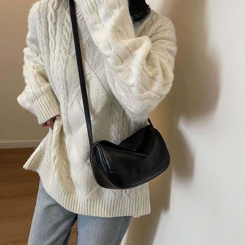 Female Crossbody Casual Small Sports Shoulder Class Commuter Dumpling Bag