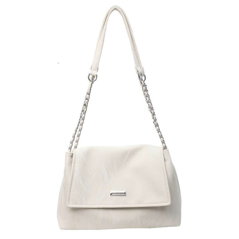 Korean version chain tote for women in 2024, new fashionable and versatile single shoulder crossbody bag, solid color