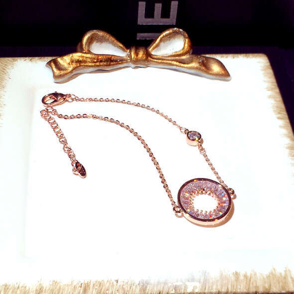 New Fashion Korean and Japanese Style Hollow Zircon Inlaid Circle Bracelet Elegant Women's Jewelry S00308