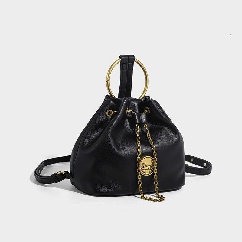 Designer Bucket Bag Circular Drawstring Backpack 2025 New Women's Fashion Chain Bags Simple Commuter