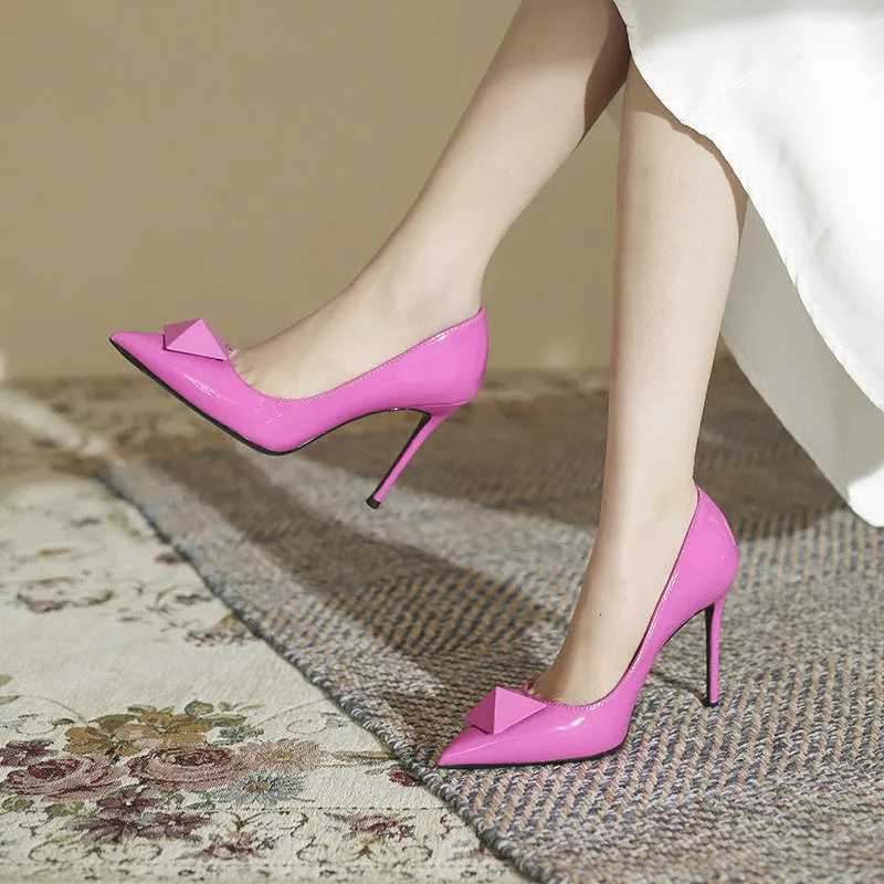 2025 New Woman Pink Pumps Luxury Designer Pointed Stiletto Shallow Mouth Single Shoes High Heels Women Party Shoes W250814