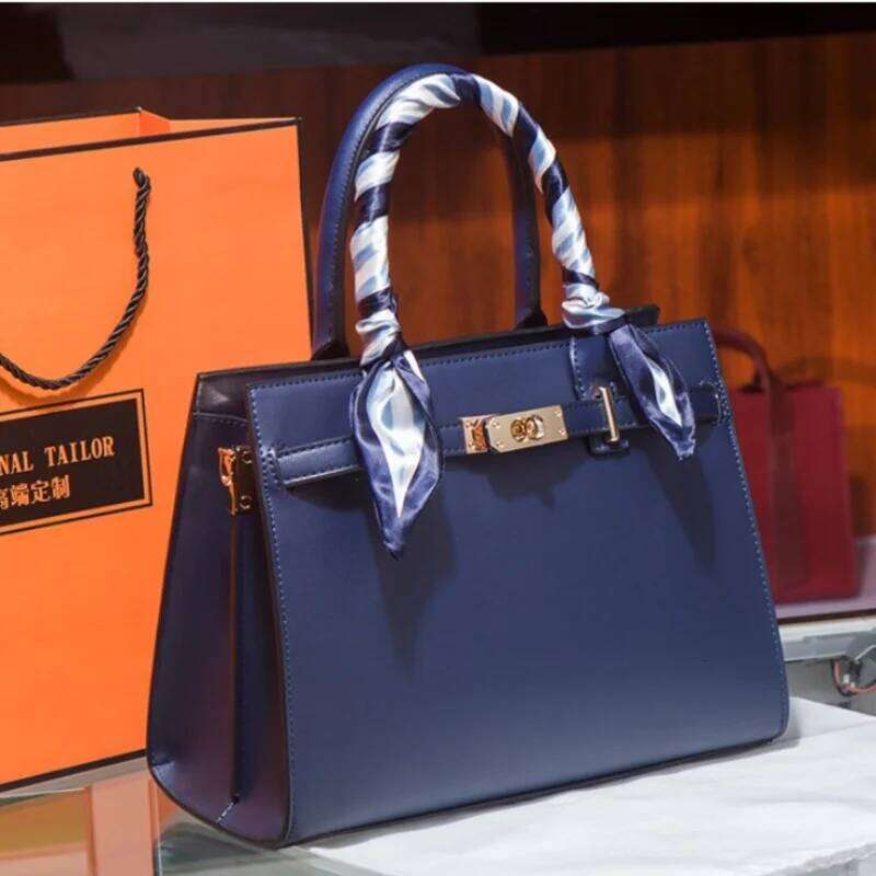 New Atmospheric Crossbody Handbag With Silk Scarf And Classic Satchel Style