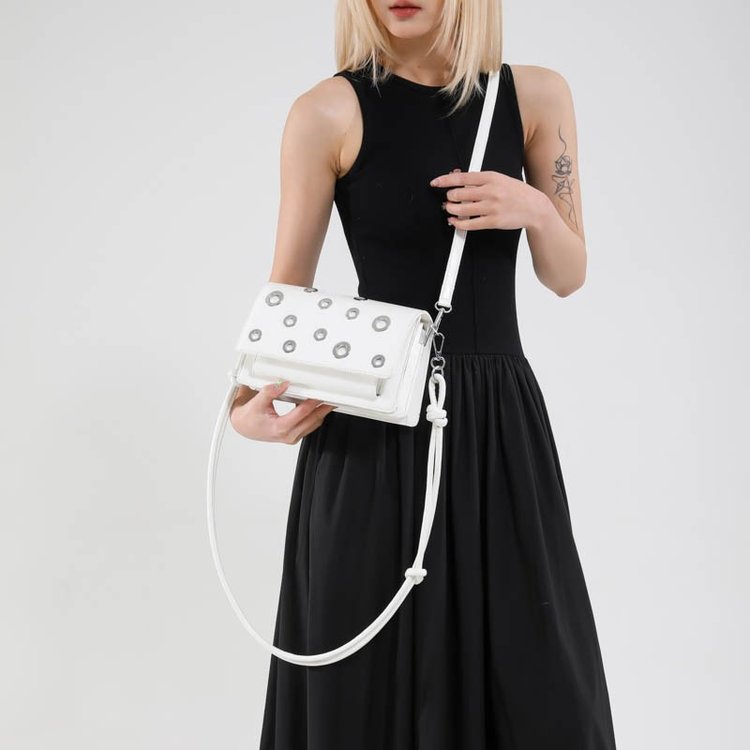 Autumn 2025 Womens Fashionable Mini Shoulder Bag Featuring Adjustable Strap and Secure Magnet Closure