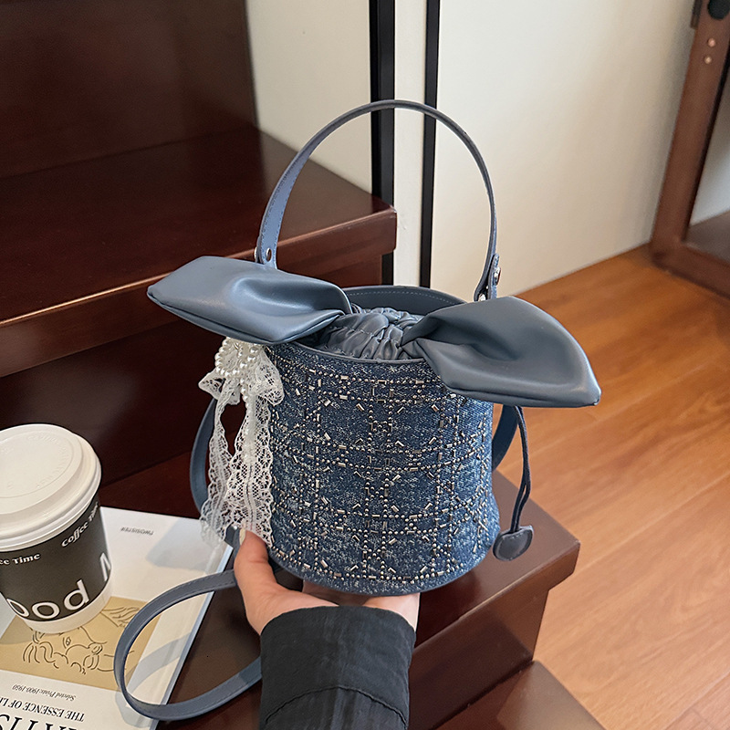 Free Shipping Designer Minimalist Women's Sequined Shoulder Bag Luxurious Hand-held Bucket Bag Fashionable New Bow Crossbody Bag Casual Makeup Mi