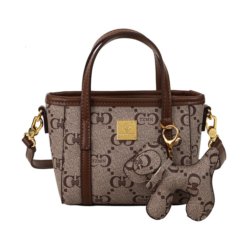 2025 New Women's Designer Fashion Basket Bag Women's Handbag High End Sense Single Shoulder Crossbody Bag Design High End Banquet Dress Bag 