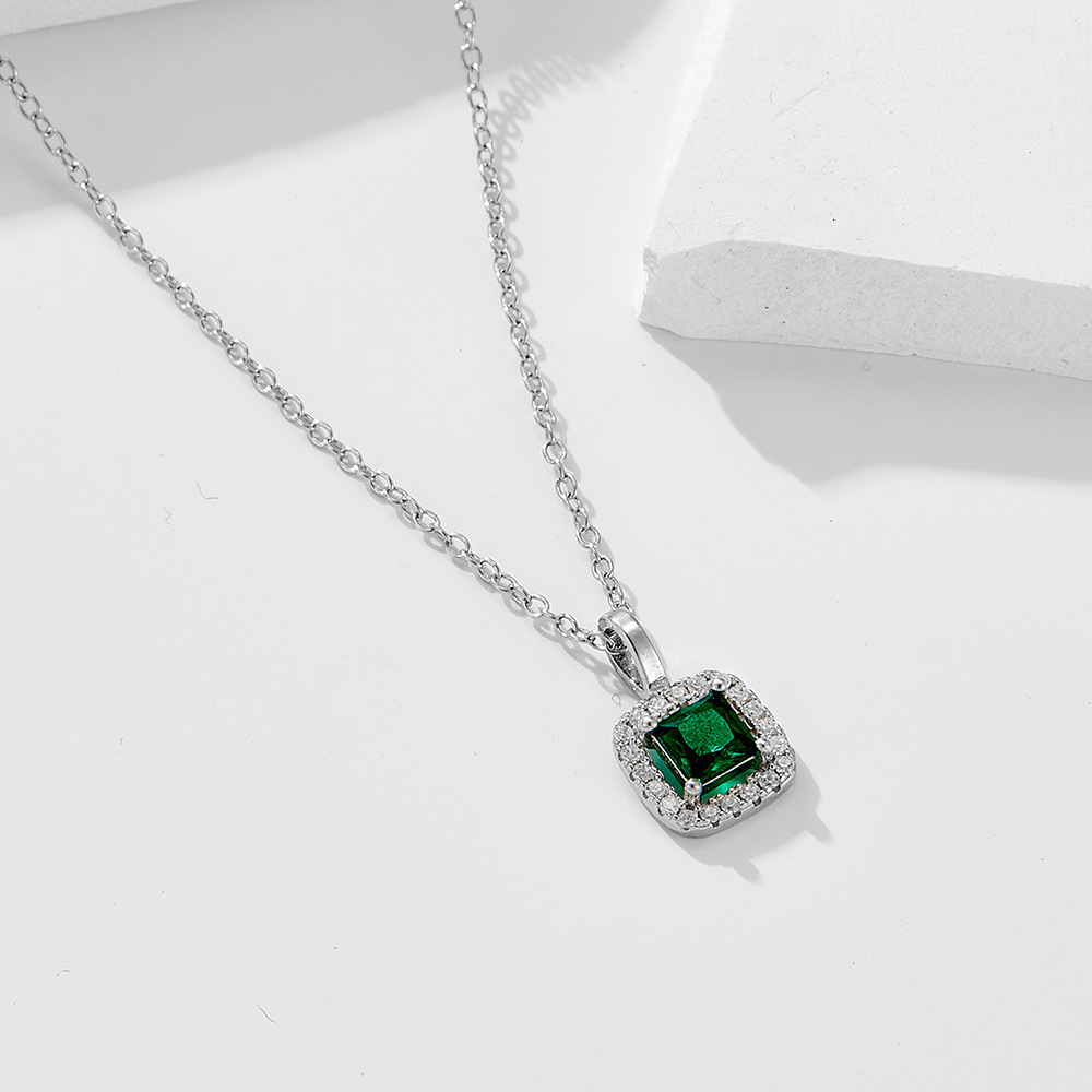 S Pure Sier Square Emerald Zircon Pendant Necklace for Women New Style Elegant Light Clavicle Chain