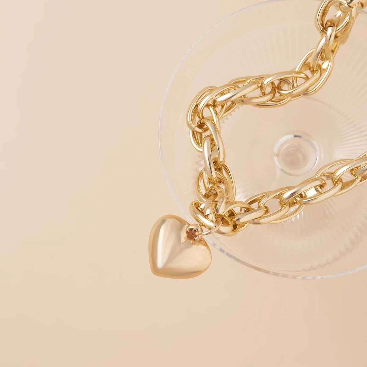 Hip Hop Thick Cross Chain With Heart Pendant Necklace for Women Chunky Short Choker Necklace Collar Fashion Jewelry on Neck 250812