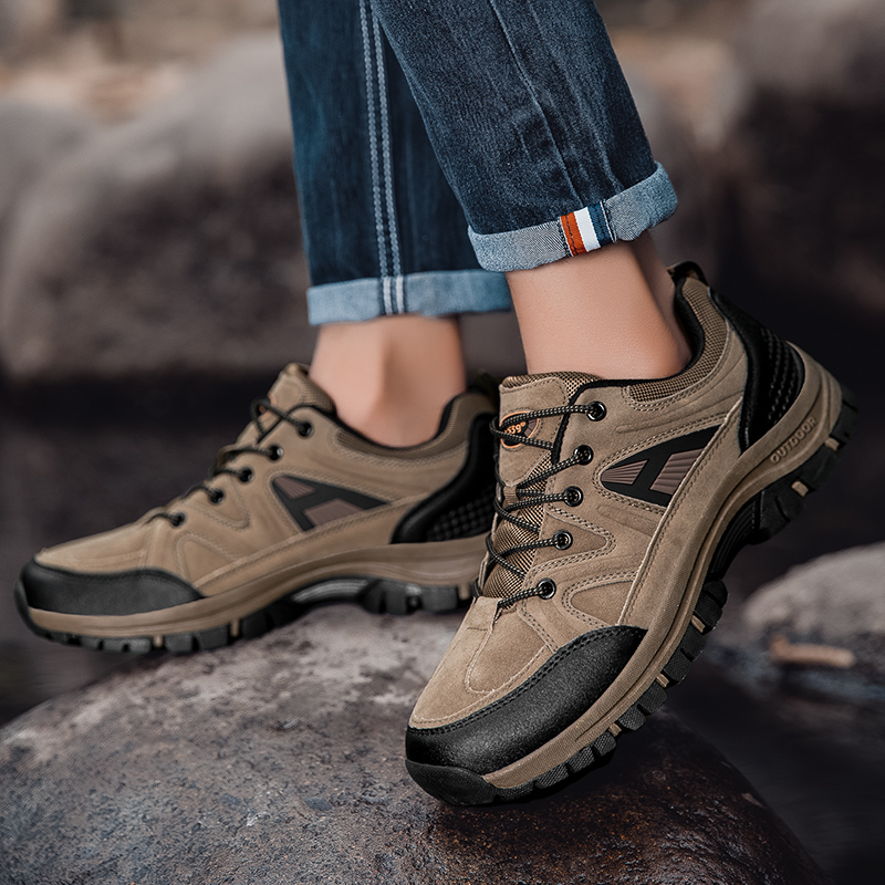 2025 Couple's Mountaineering Waterproof Durable Hiking Anti-slip Outdoor Breathable Comfortable Shoes
