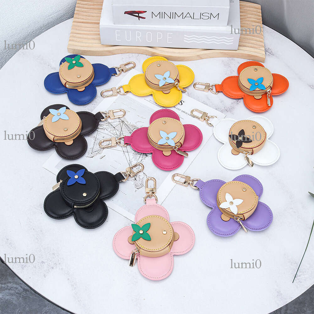 Genuine Leather Fashion Women's Pendant 2025 New Charm Cowhide Niche Design Sunflower Small Bag