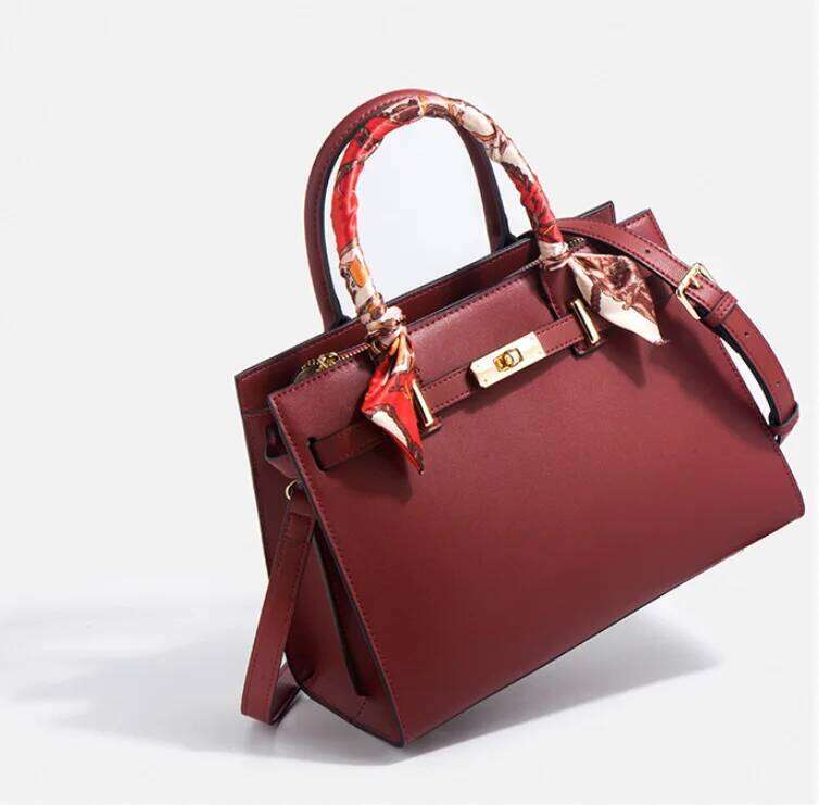 New Atmospheric Crossbody Handbag With Silk Scarf And Classic Satchel Style