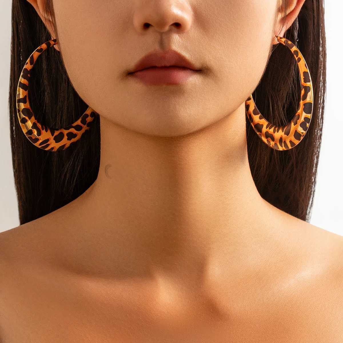 2023 Vintage Hollowed Leopard Print Big Round Hoop Earrings for Women Exaggerated Geometric Large Pierced Earrings Y2K Jewelry XJ250814