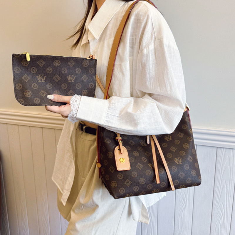 Large capacity 2025 new printed multifunctional fashion handbag designer same style women's single shoulder crossbody bag b0860