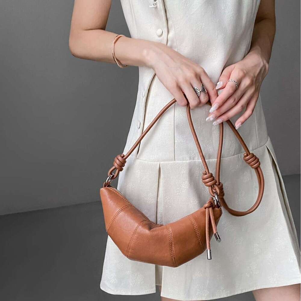 New Fashion Dumpling Single Shoulder Crossbody Sheepskin Horn Bag Niche Summer Women's Genuine Leather Handbag designer bag B5