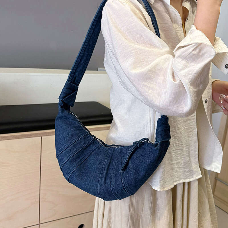 New Fashion Niche Denim Baguette Casual Wide Strap Single Shoulder Trendy Bags Designer Women Versatile Crossbody Dumpling Bag