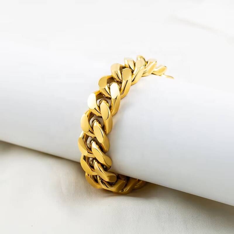 Classic Minimalism Stainless Steel Plating Gold Smooth Surface Cuban Link Mens Bracelets for Friendship