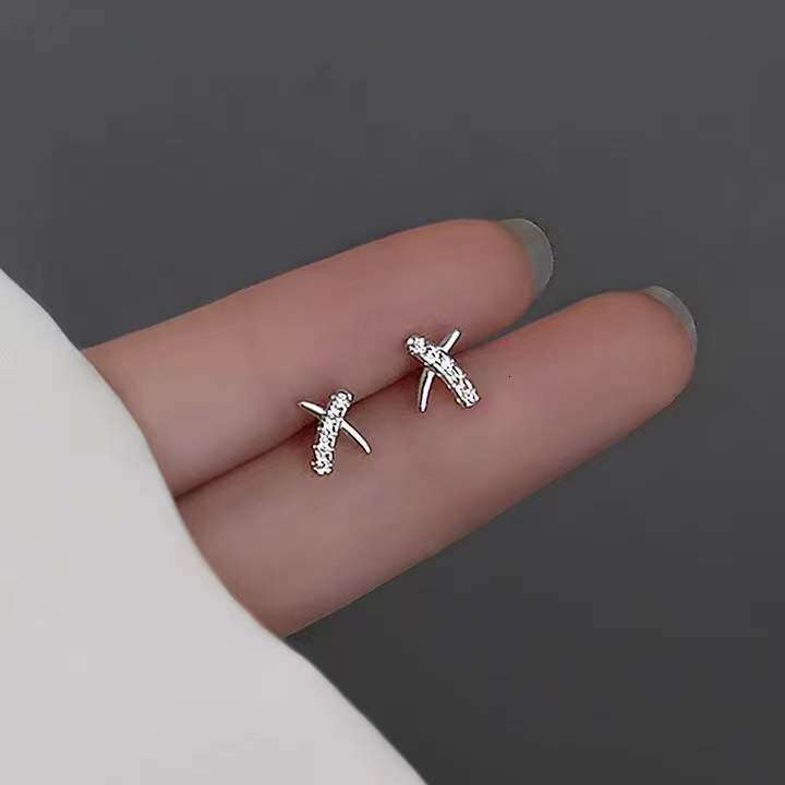 Whale Forest S925 Sterling Silver Cross Earrings - Minimalist Geometric Studs for Women, Ins Style Light Luxury (1263)