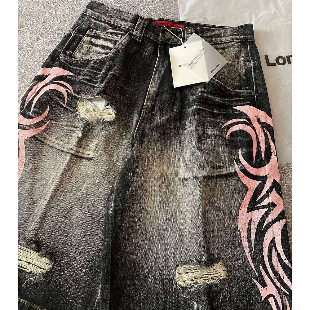 2025 New Gothic Flame Print Used in Old Washing and Worn Five-point Men's Street Fashion Haruku Y2K Baggy Jeans