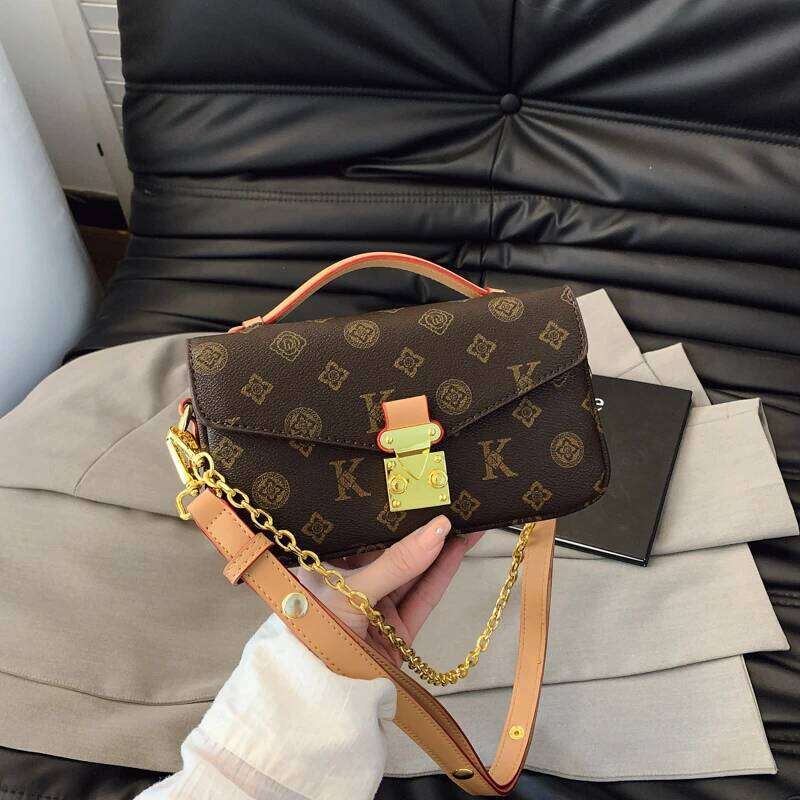 Hot Selling Stylish Vintage Leather Tote Bag Women's High-End Minimalist Crossbody Solid Color Square Satchel Designer Bags