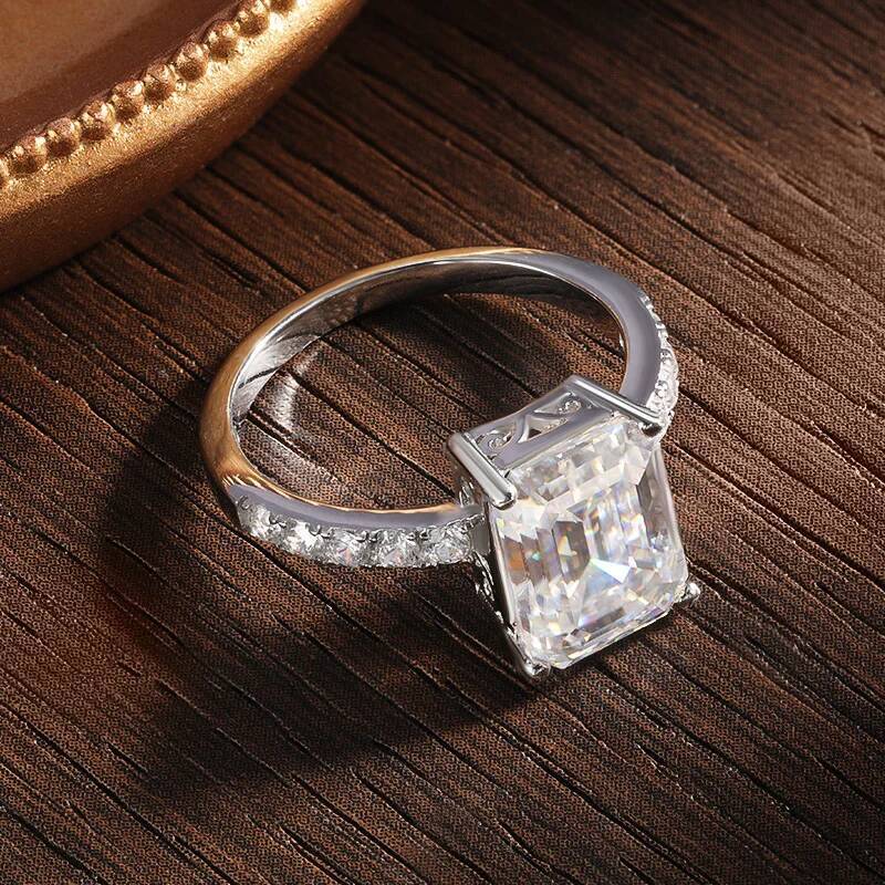 KNOBSPIN 4ct Emerald Moissanite Ring s925 Sterling Sliver Luxury Lab Diamond White Gold Wedding Band Engagement Rings for Women