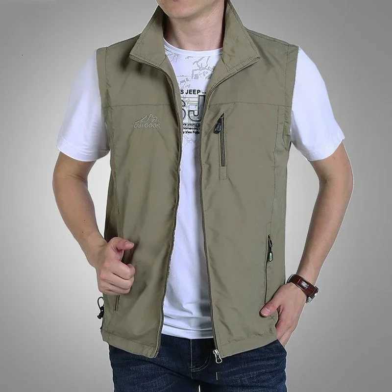 2024 Spring Multi-pocket Hiking Work Photography Vest Men Fish Vest Waterproof Breathable Waistcoat Size 6XL Y250814